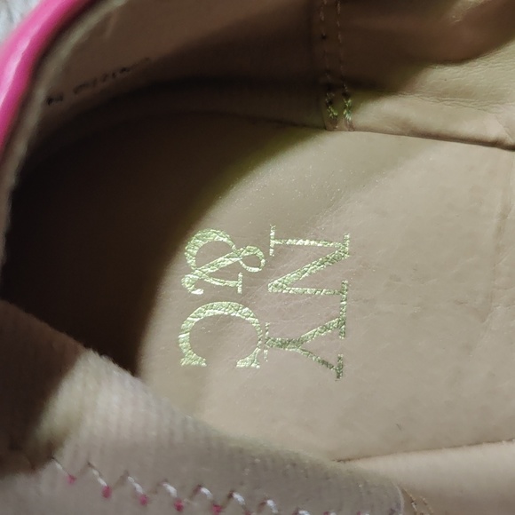 Shoes - Picture 2 of 6